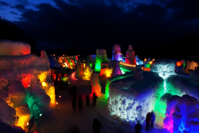 千歳・支笏湖氷濤まつりの開催期間や場所、会場へアクセス、観光名所